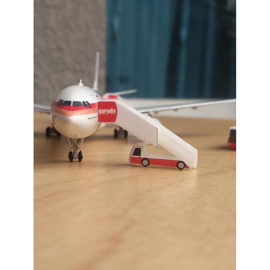 TERBARU Miniatur/Diecast GSE Tangga Garuda Indonesia Retro skala 1:400
