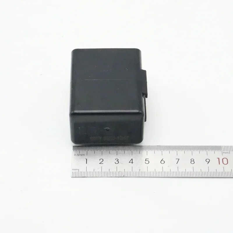 . 254240E000 Electric Power Window Amp Switch Relay For Nissan Bluebird U13 Stanza Altima U13U -
