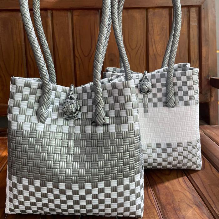 Majid Tas Handmade Tote Bag Wanita Jali Silver Putih anyaman totebag