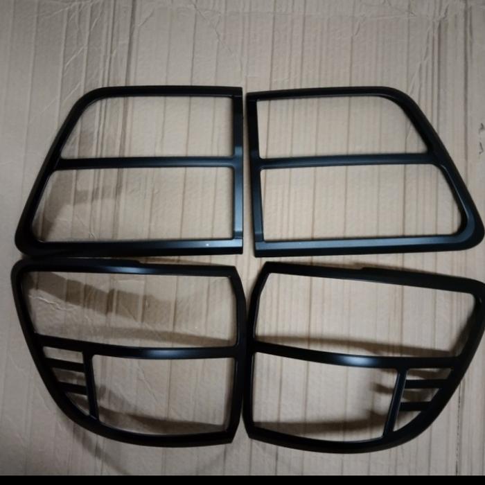 Banyak Dicari Garnis Belakang Mobil Fortuner 2008 Hitam Terlaris