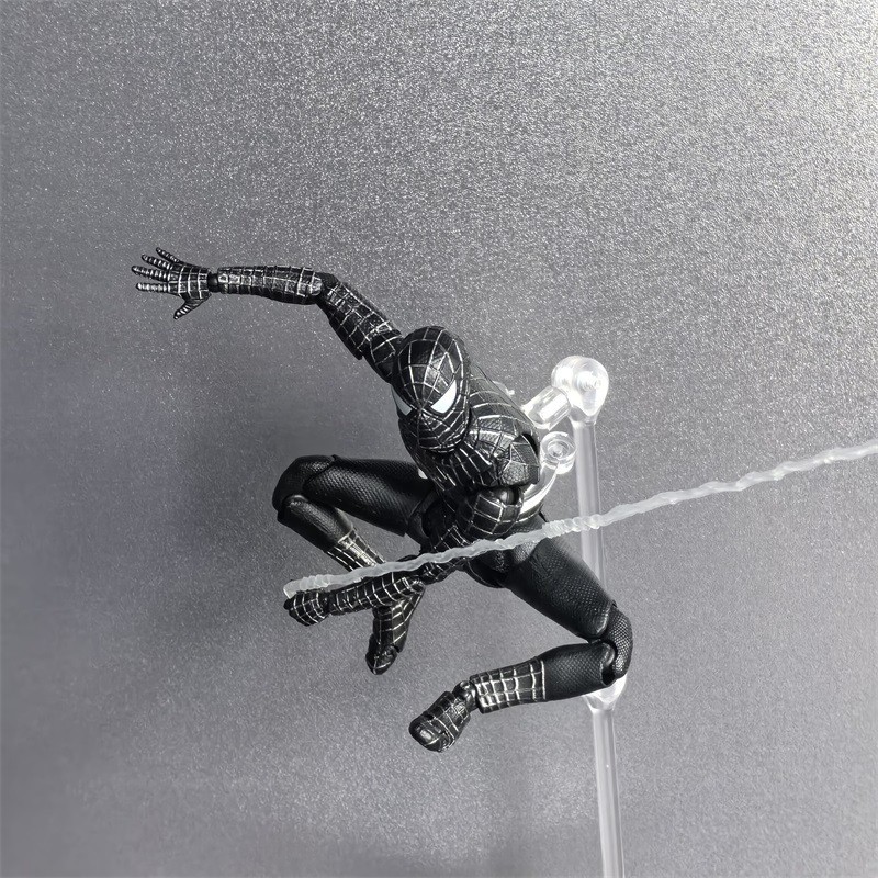 High-Quality Ko Tobey Maguire Spider Man Action Figure Toys Garfield Spiderman Venom Movable Model