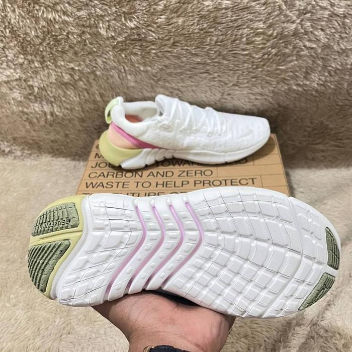 Sepatu Running Nike Free Run 5.0 White Peach Women
