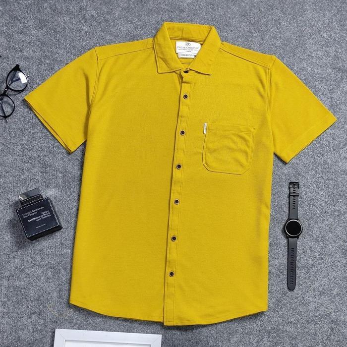 Kemeja Pique Polos Pria Lengan Pendek Kuning Langsat Baju