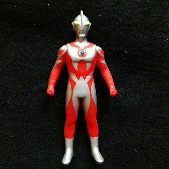 Bandai 14 Cm UHS Ultra Hero Series Ultraman Belial Early Style