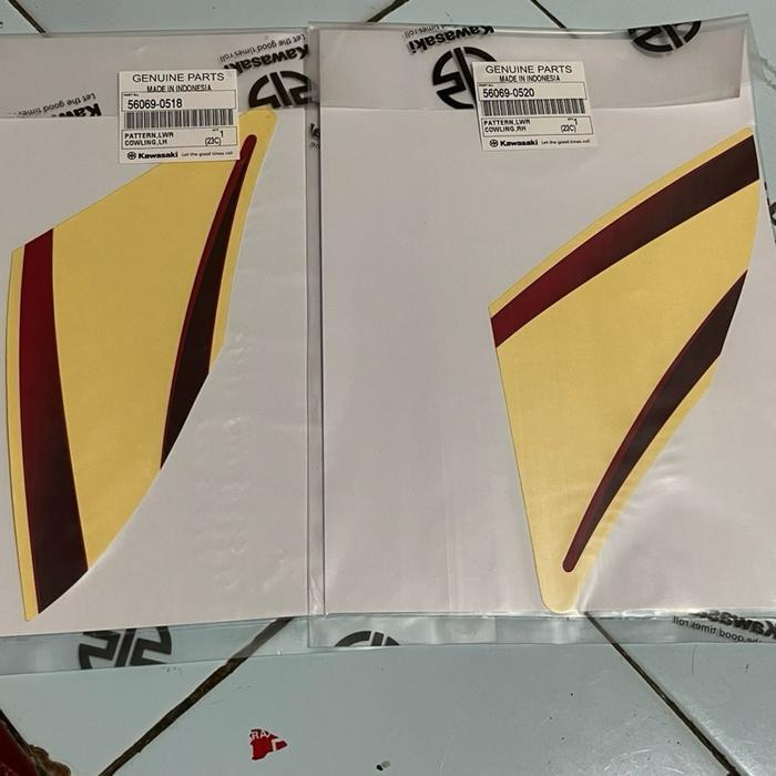STICKER STRIPING FAIRING KECIL SAMPING KIRI KANAN MERAH NINJA RR OLD 2010-2011 ORI