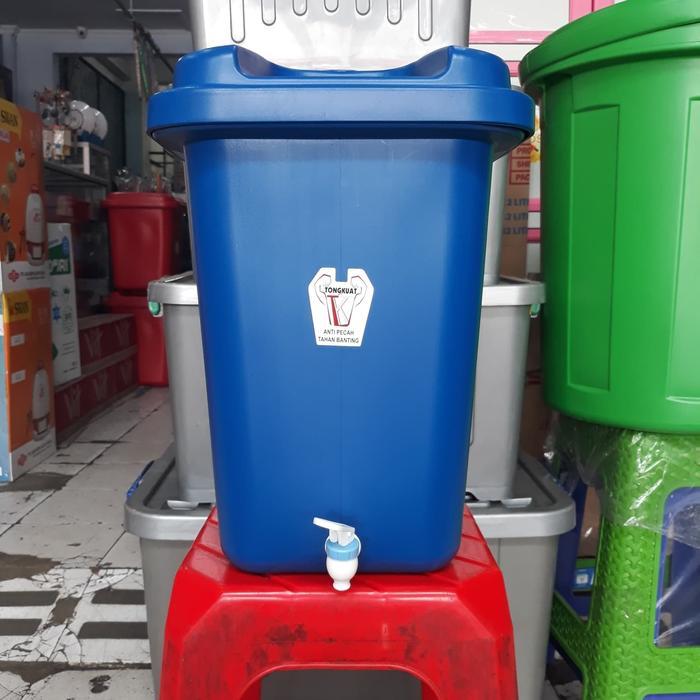 tong air plastik plus kran 20 liter