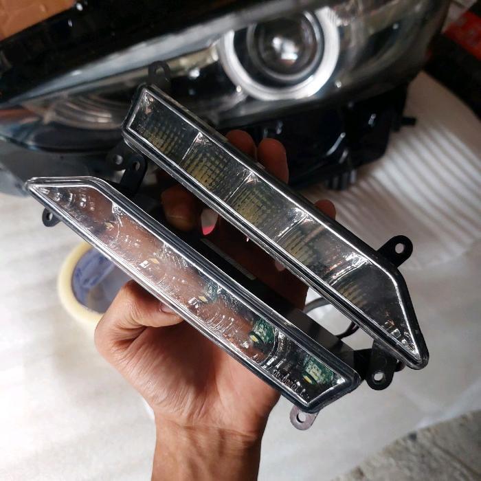 Lampu DRL Bemper Depan Mobil Great New Avanza / Xenia Sporty 2016-2018 Original dengan Desain Khusus