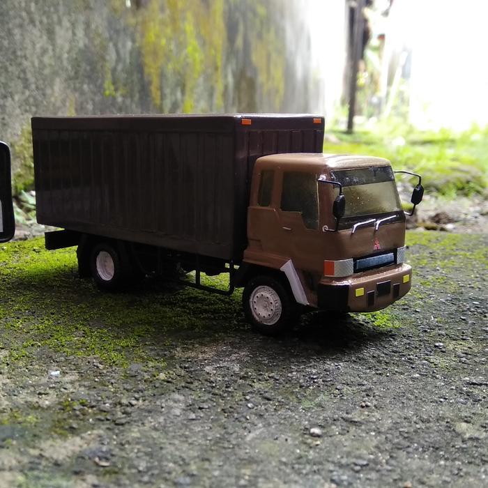 TERBARU Miniatur truk fuso Box