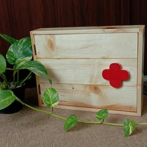 Ready Rak Obat - Kotak P3K - Kotak Obat Kayu - Kotak Unik