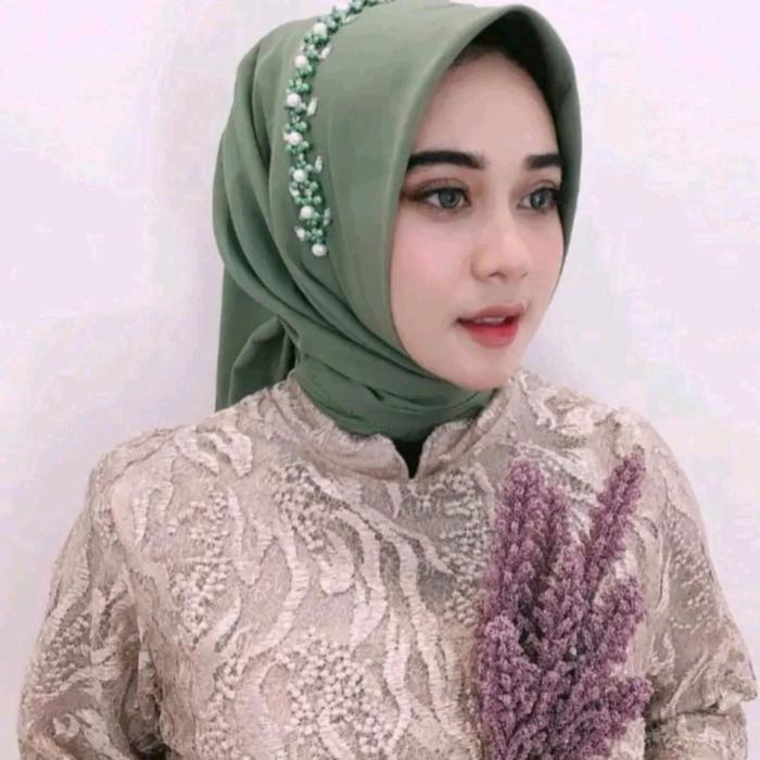 Jilbab Payet Segi Empat / Hijab Segi Empat Mutiara / Hijab Segi Empat Payet / Kerudung Segi Empat