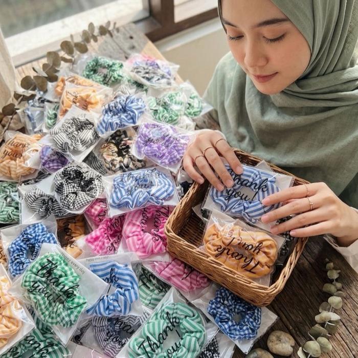 TERLARIS 50 pcs scrunchie souvenir wedding / scrunchie mini / ikat rambut / souvenir