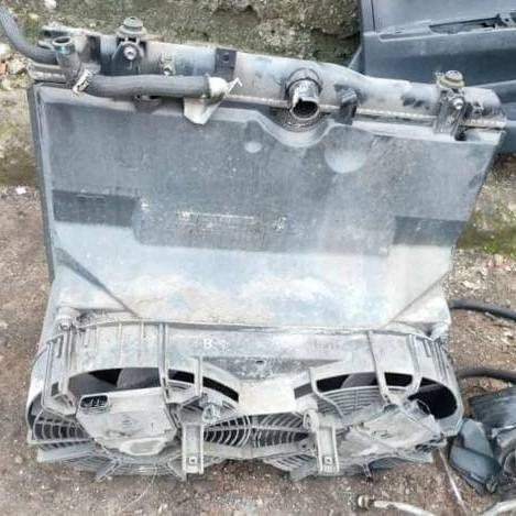 COPOTAN RADIATOR SET TOYOTA HIACE COMMUTER OK.