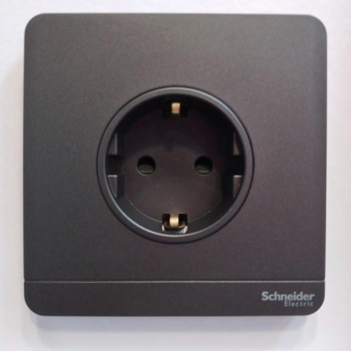schneider stop kontak avatarOn dark grey