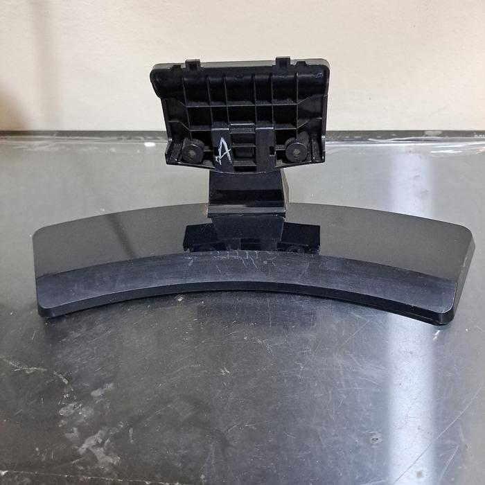 kaki stand tv LG 24MT48AF