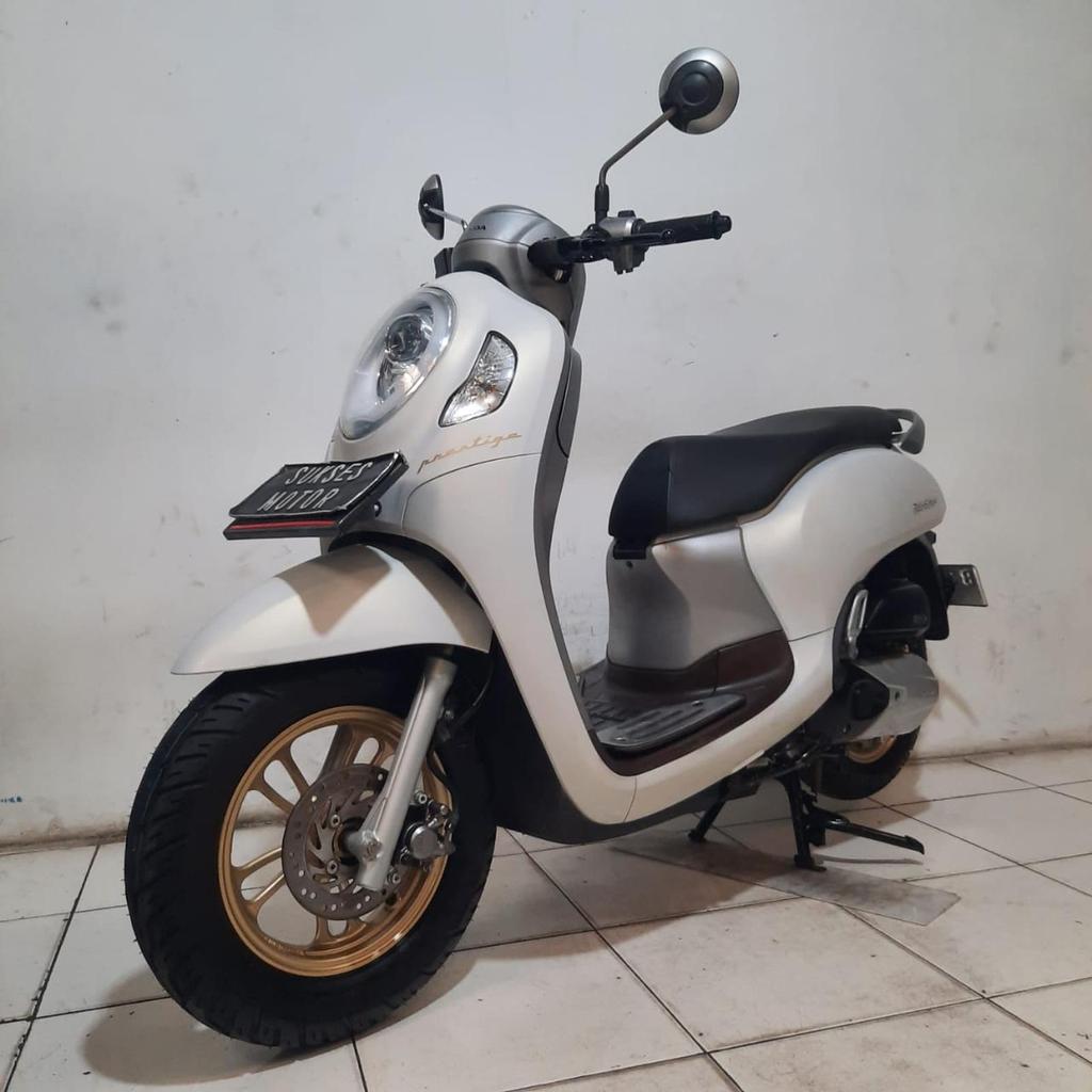 Honda Scoopy Prestige Tahun 2021 MTR230900172