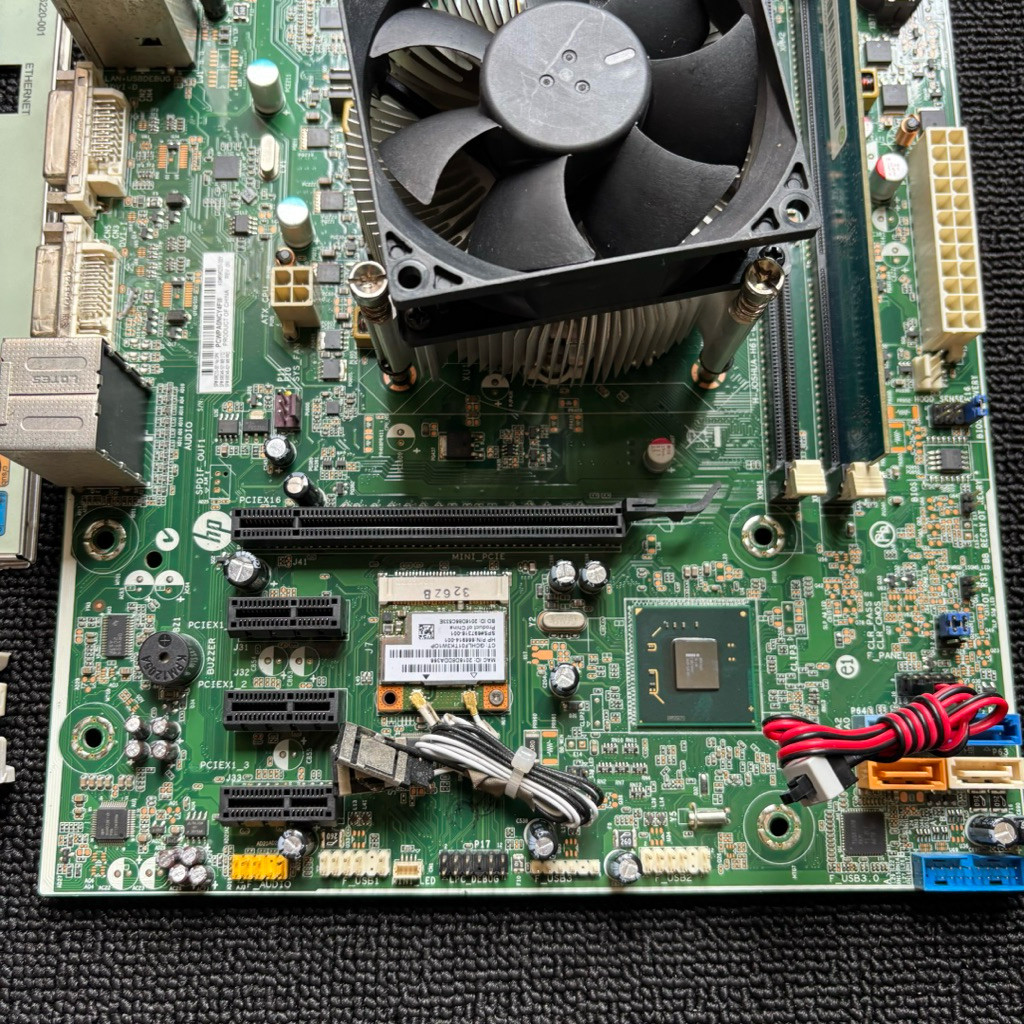 GAMING MOBO HP H61 + CORE I3 2100 3.1GHZ + RAM 2GB + FAN LGA 1155 DDR3