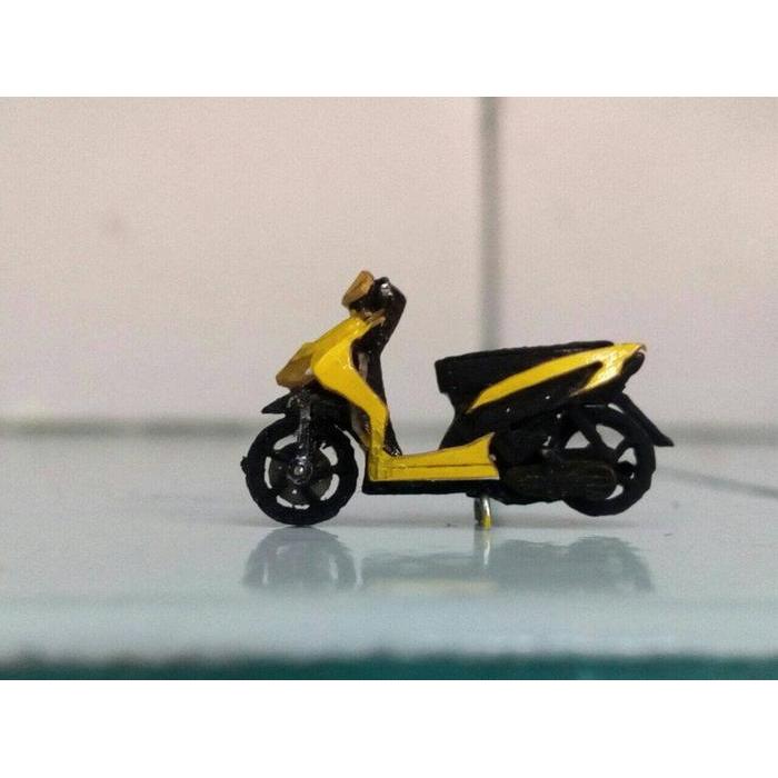 TERBARU miniatur motor vario 2005 skala HO 1/87 mang irin