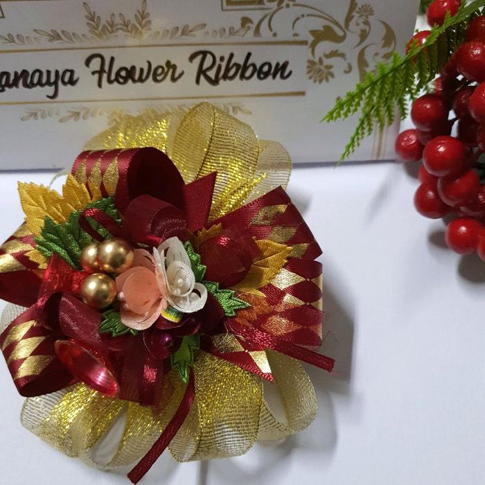 pita hampers natal satin motif wajik lonceng beri gold