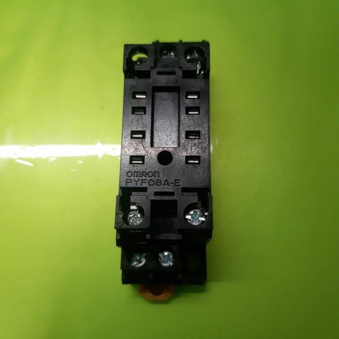 "New" Socket Relay Omron 8 kaki PYF08A-E MY2/MY2N
