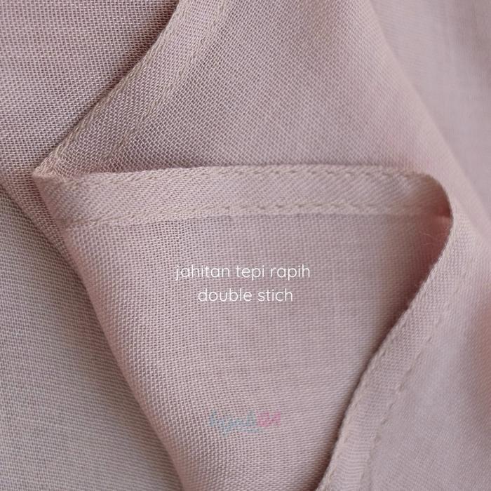 Hijabqa - Aisha Viscose Pashmina (Aisha Ibrahim X Hijabqa) Tbk