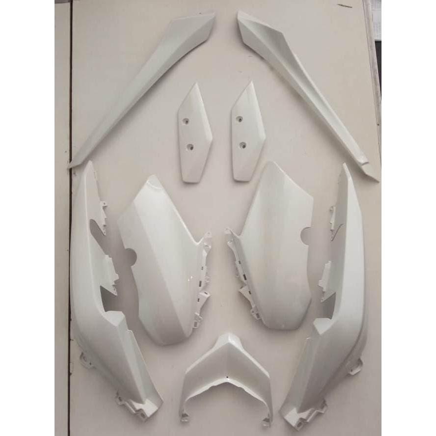 BODY MOTOR YAMAHA XMAX 250 PUTIH