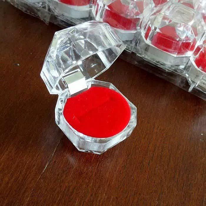 Kotak Cincin Single Crystal Akrilik Alas Busa Hantaran Perhiasan Mika