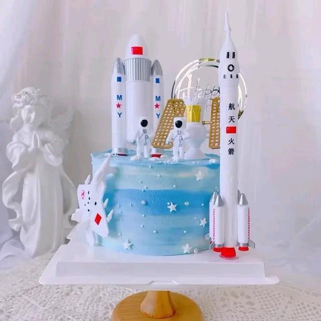 CAKE TOPPER LUAR ANGKASA / DEKORASI ULANG TAHUN ASTRONOT LUAR ANGKASA ISI 7 PCS - PLASTIK, BUAH