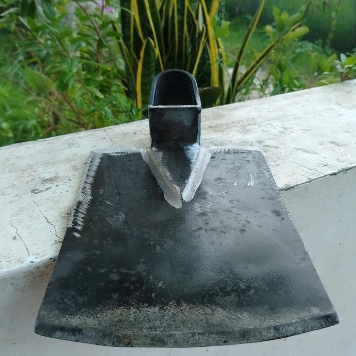 CANGKUL SAWAH CANGKUL BAJA LEBAR 17 CM