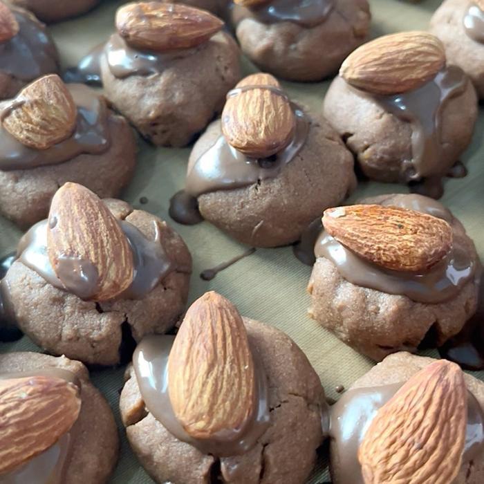 Afghan Cookies Almond Toples Tabung 600ml