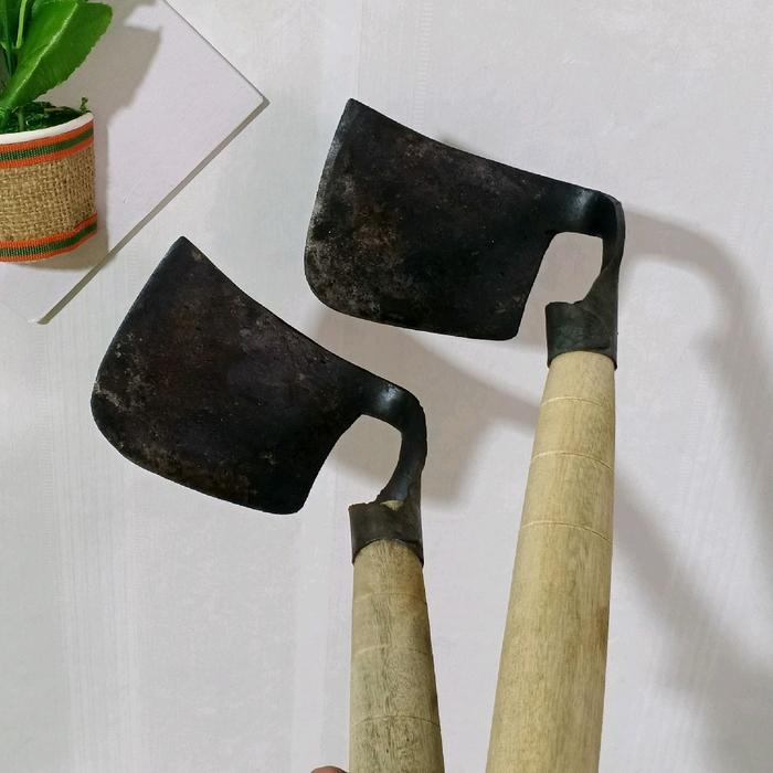 KORED RUMPUT BERKEBUN/ KORED CANGKUL KECIL