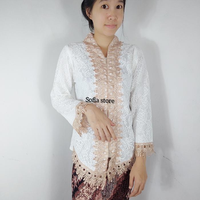 Atasan Kebaya Brokat Kartini Lengan Panjang Amelia Warna Putih Cream