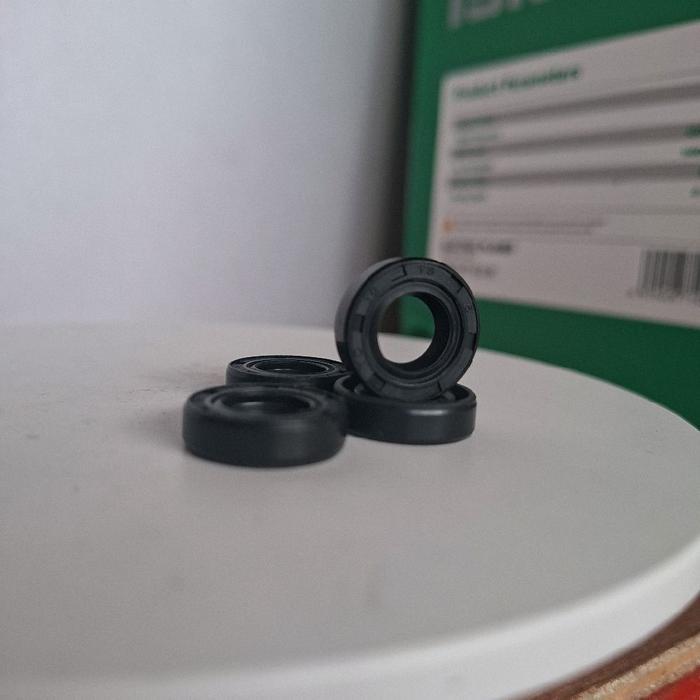 Oil Seal TC 10 18 5 / Oli Seal 10 18 5 NBR