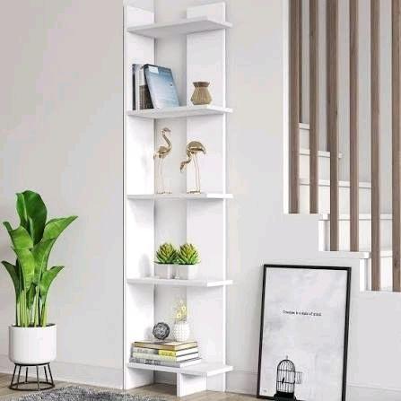 Rak Lantai Sudut 5 Tingkat Cocok untuk Ruang Tamu Tinggi 122cm Bahan Kayu MDF Anti Jamur Desain