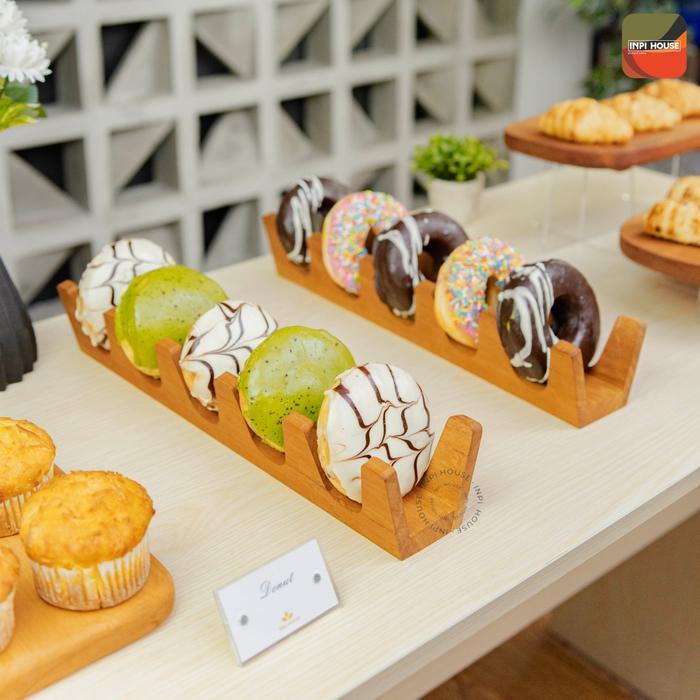 ` Rak Display Donat - Kayu Sekat - Toko Roti - INPI HOUSE