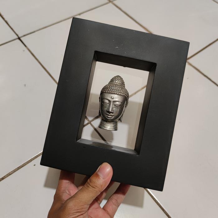 hiasan dinding kepala buddha bingkai premium