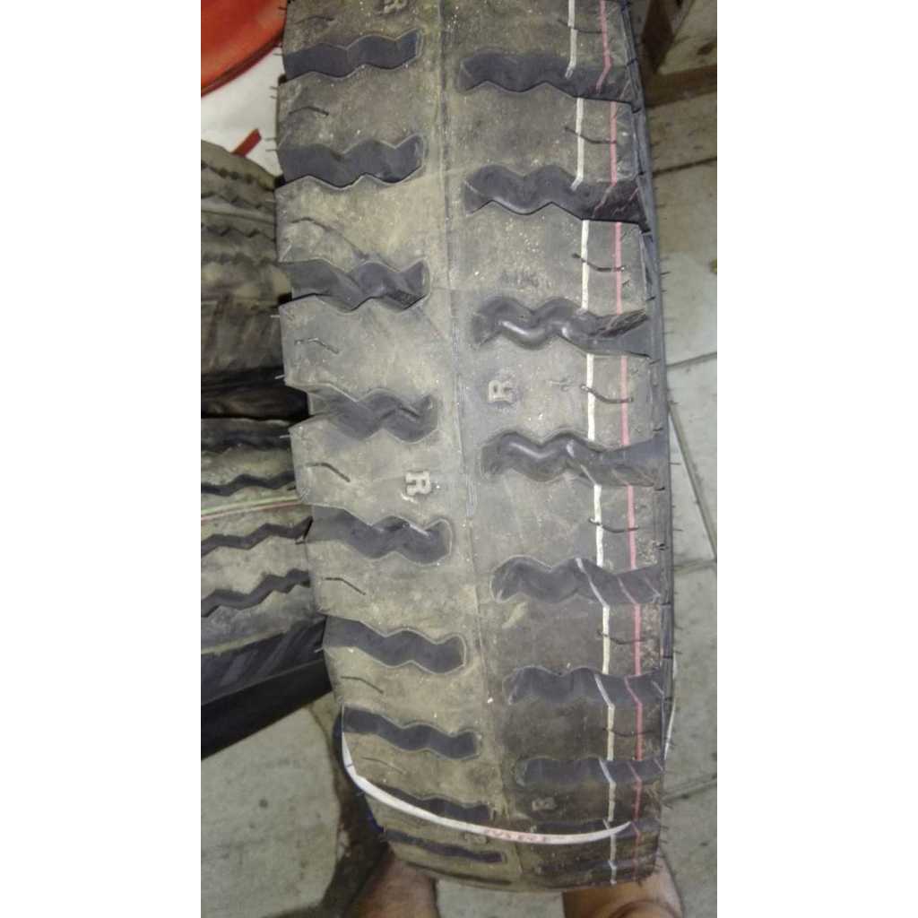 Ban Truck / Truk MRF 750-16 (Super-LUG)