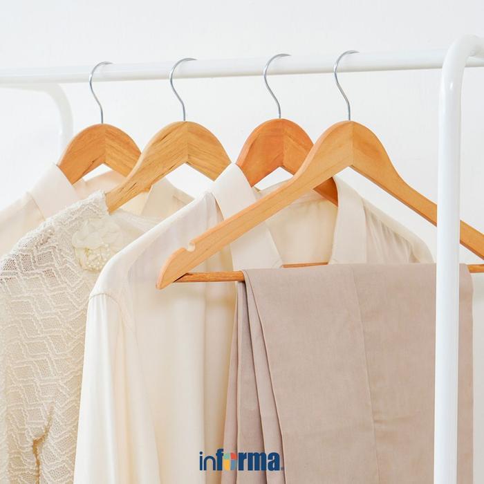 Informa 44.5 cm Set 8 Pcs Hanger Baju Kayu Gantungan Pakaian Organizer Lemari Penyimpanan Gantung