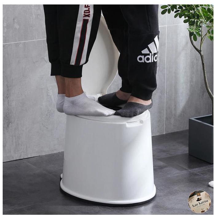 KURSI BANGKU CLOSET BAB PISPOT LANSIA PORTABLE LANSIA IBU HAMIL PORTABLE