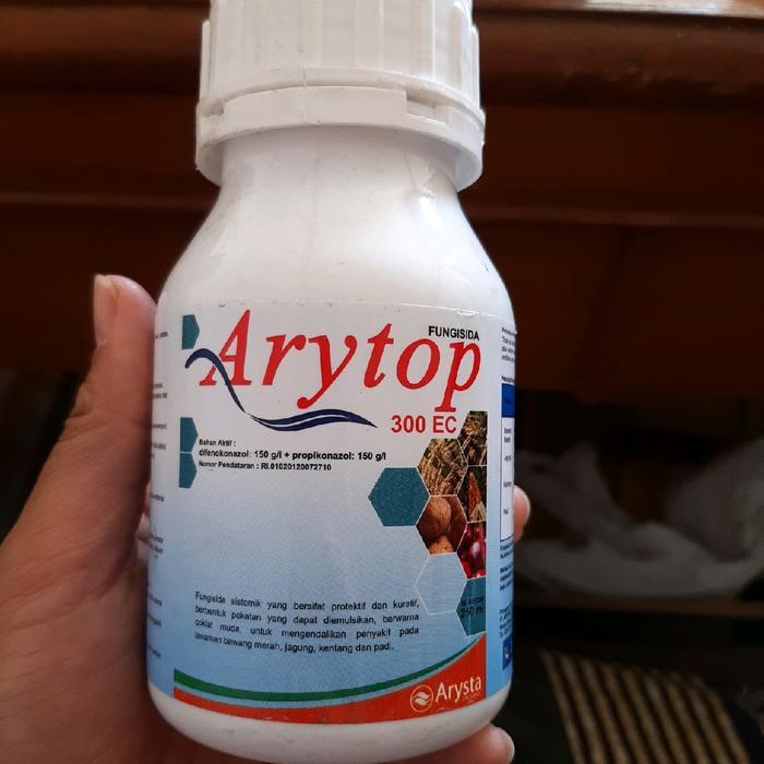 lumercok99 Arytop Fungisida 300 EC 250ml Bahan Aktif Difenokonalzol 150g/l & Propikonazol 150g/l