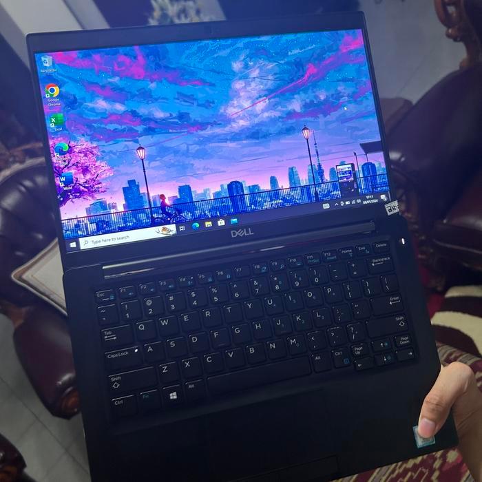 Laptop dell latitude 7390 core i7 gen 8