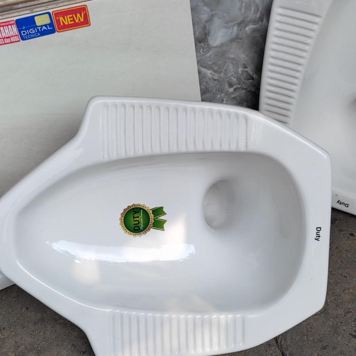 CLOSET KLOSET JONGKOK DUTY