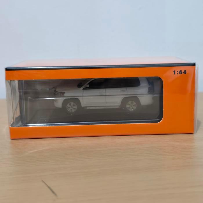 GCD 333 2015 Toyota Land Cruiser 200 White Diecast Koleksi Mobil Mainan Mini Scale 1/64 Hotwheels