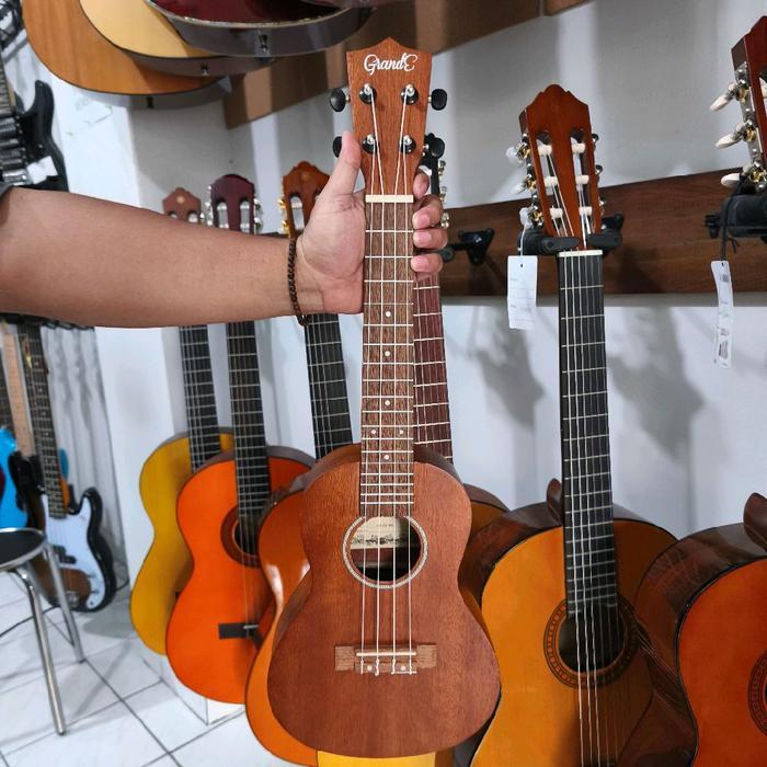 Grande Uk23 Ns Ukulele Concerto + Softcase