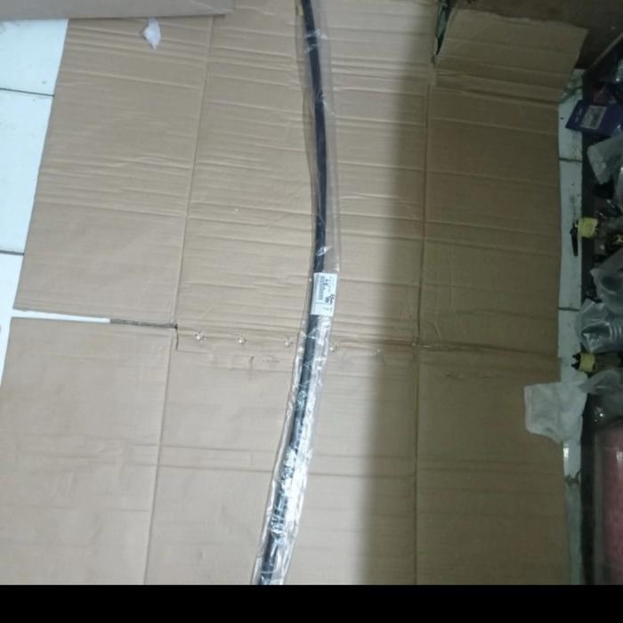 List Karet Kaca Depan Atas Bmw E60