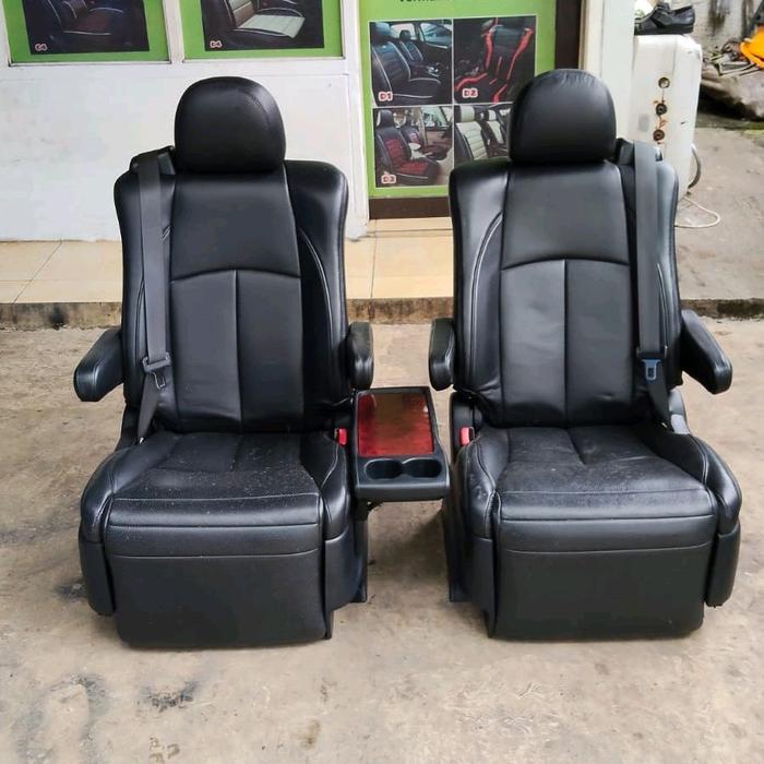Jok Alphard Captain Seat Kulit Hitam dengan Desain Nyaman dan Fungsi Lengkap untuk Mobil Anda