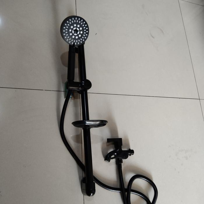 shower tiang hitam set shower dan kran cabang hitam Fiorentino
