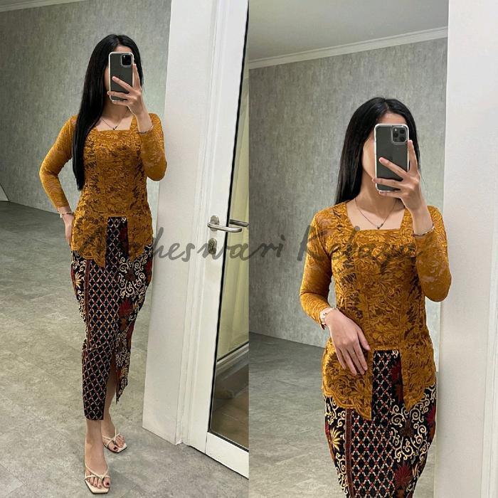 Kebaya Bali Set Tembaga Rok Kuning