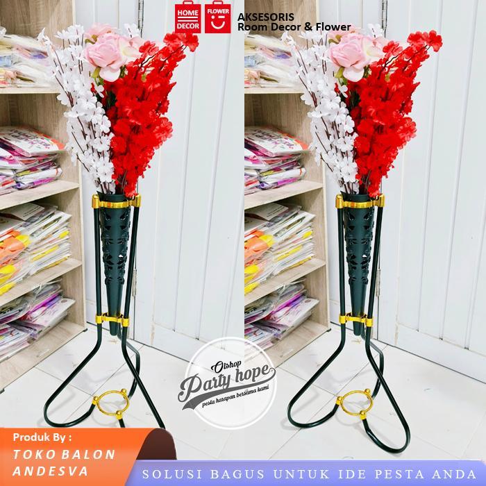 Standing Pot Besi Kerucut Hitam / Pot Bunga Sudut Hitam Gold / Vas Bunga Corong Hitam