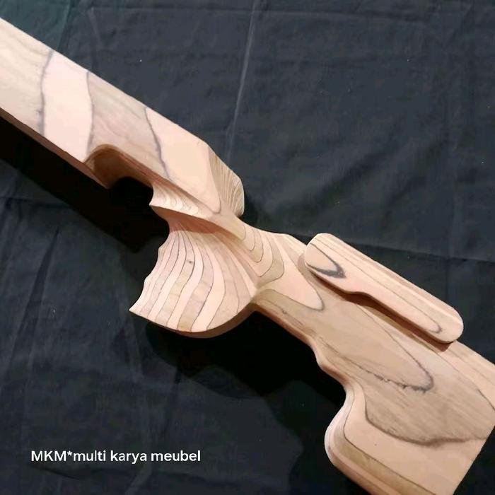 popor grs laminasi kayu bukan triplek. mentah belum ada setelan pipi dan bahu. Furniture......kotak