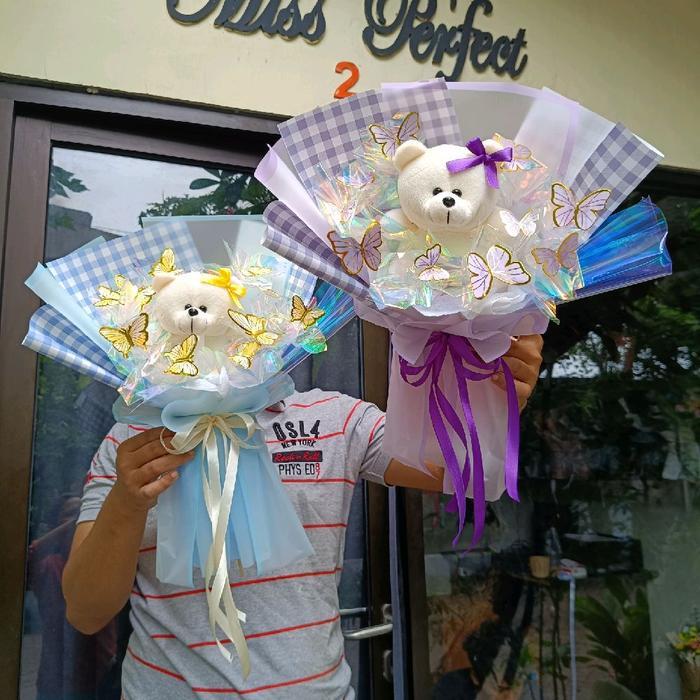 buket boneka kupu-kupu kado cewe ulang tahun anniversary sidang wisuda Surabaya